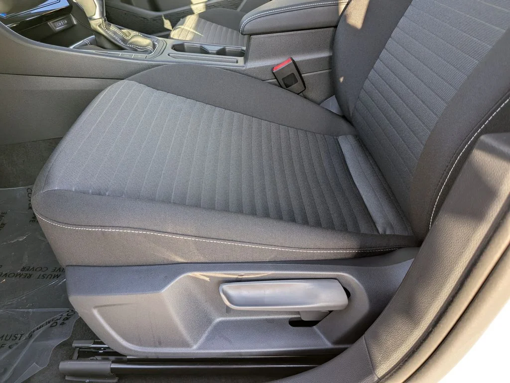 New 2026 White Volkswagen 1.5T S image 15
