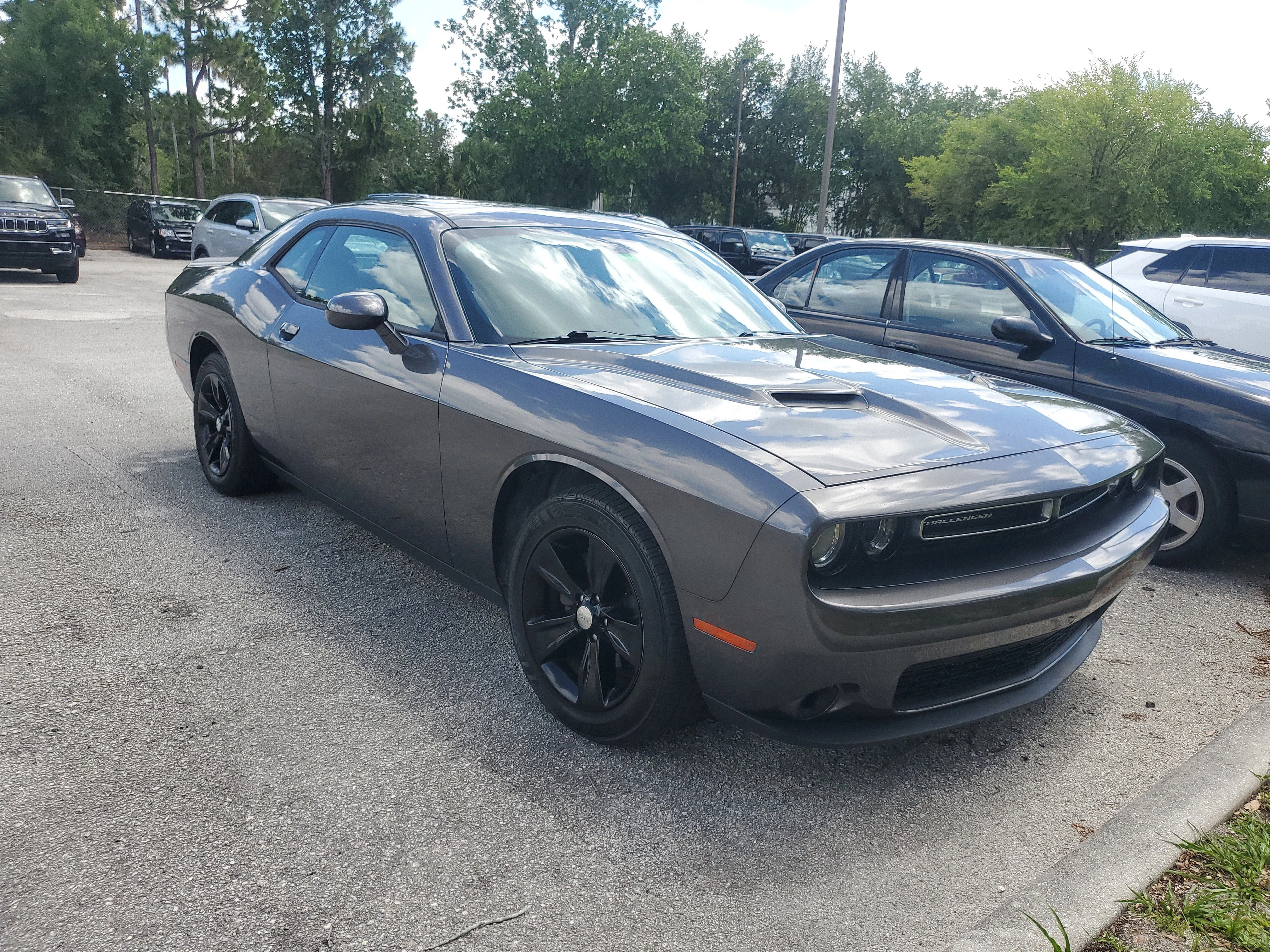 2018 Dodge Challenger SXT's photo
