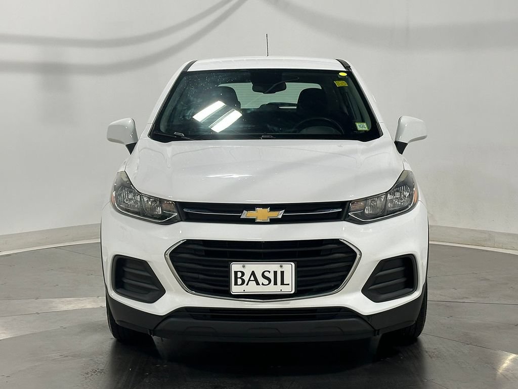 Used 2019 SUMMIT WHITE Chevrolet LS image 9
