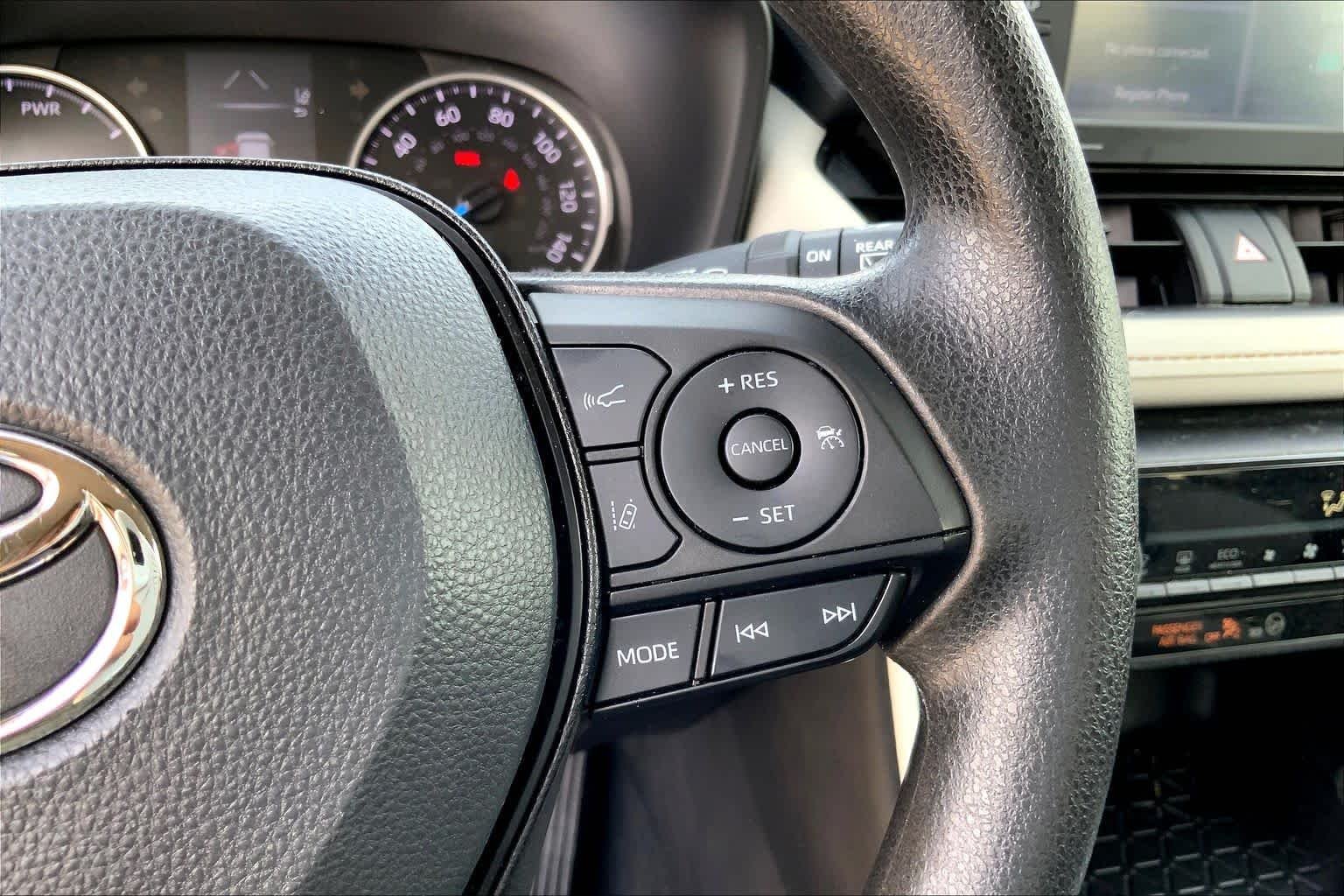 Used 2022 Silver Sky Metallic Toyota Hybrid XLE image 24