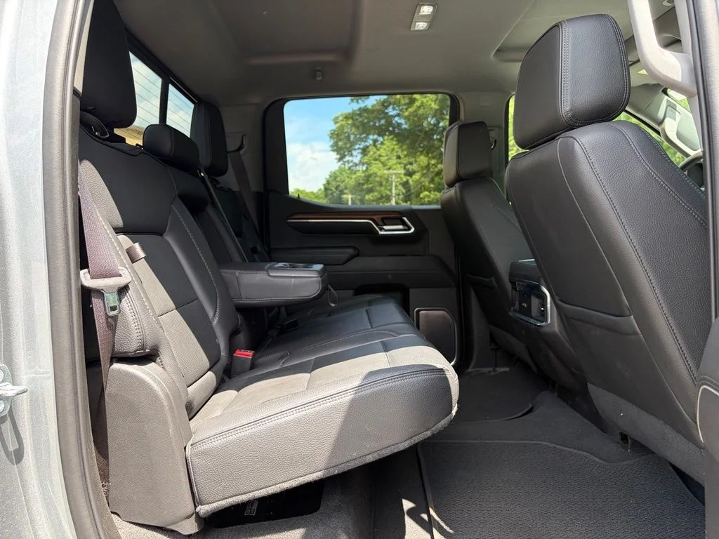 Used 2023 Silver GMC Denali image 17