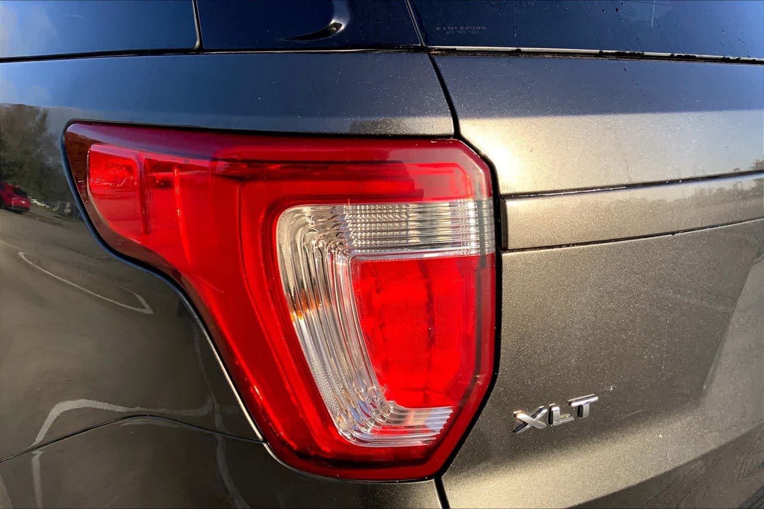Used 2018 Magnetic Ford XLT image 28