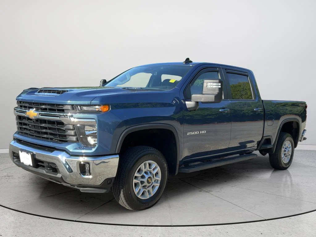 Certified Used 2024 Lakeshore Blue Metallic Chevrolet LT image 5