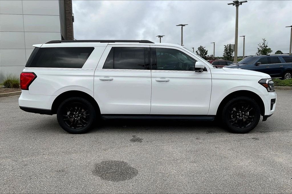Certified Used 2024 Oxford White Ford XLT image 7
