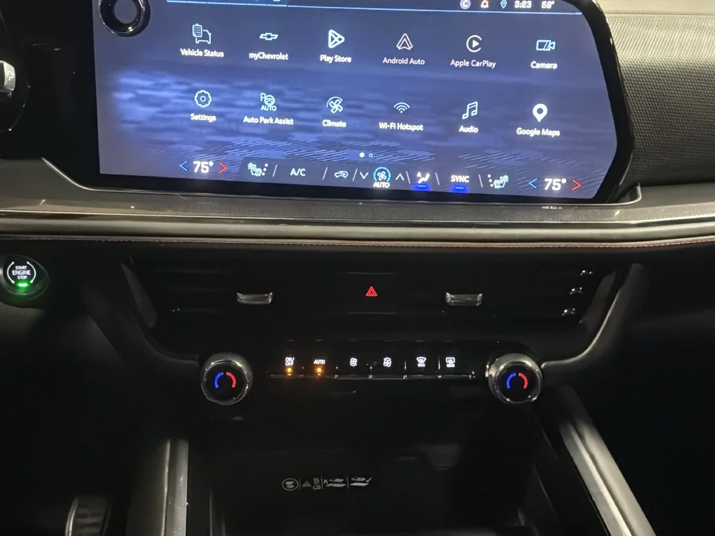 Used 2025 Black Chevrolet RST image 25