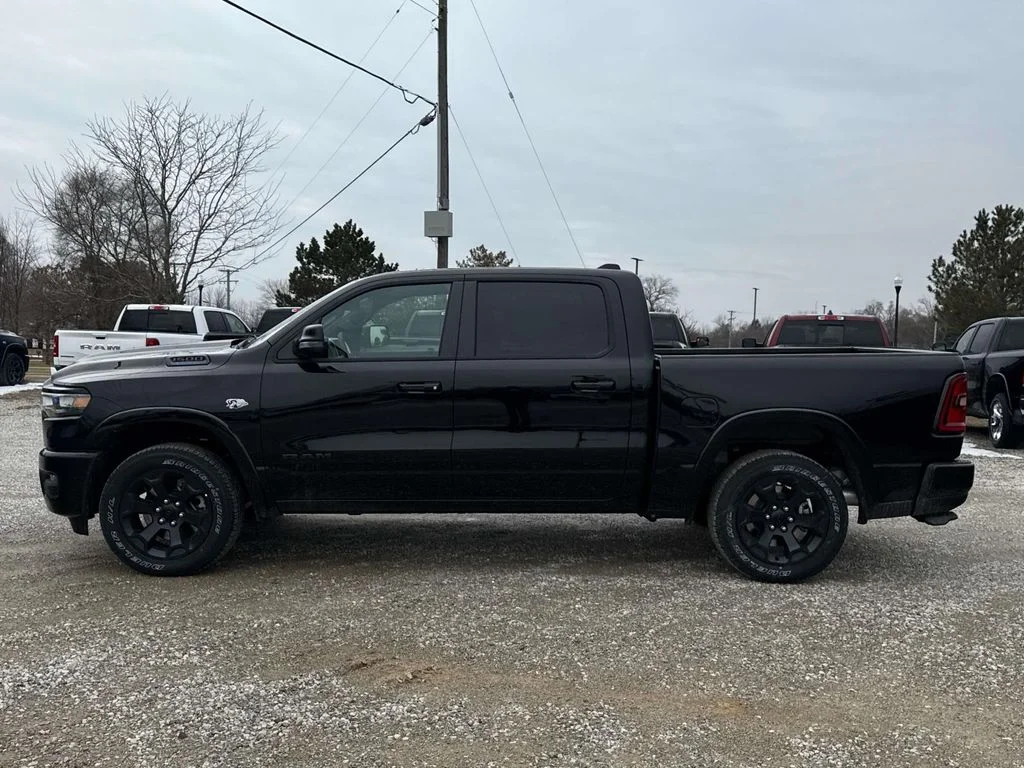New 2026 Diamond Black Crystal Pearl-Coat Exterior Paint RAM Big Horn/Lone Star image 8