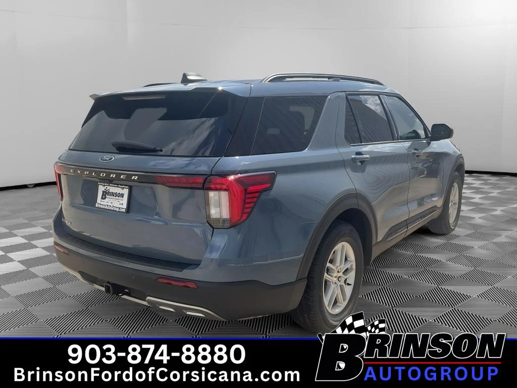 New 2026 Vapor Blue Metallic Ford Active image 5