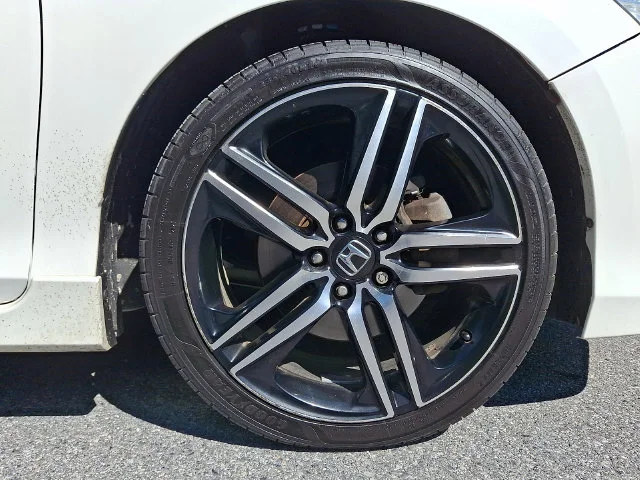 Used 2017 White Honda Sport image 10