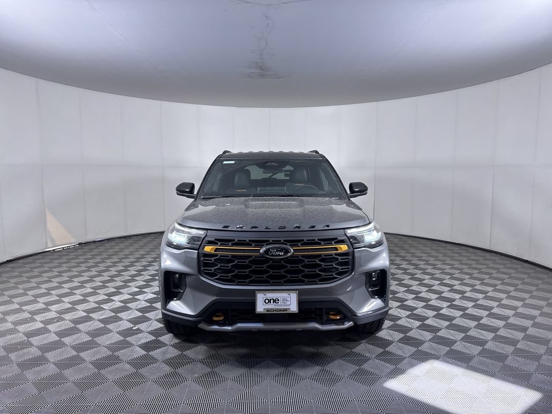 New 2026 Carbonized Gray Metallic Ford Tremor image 30