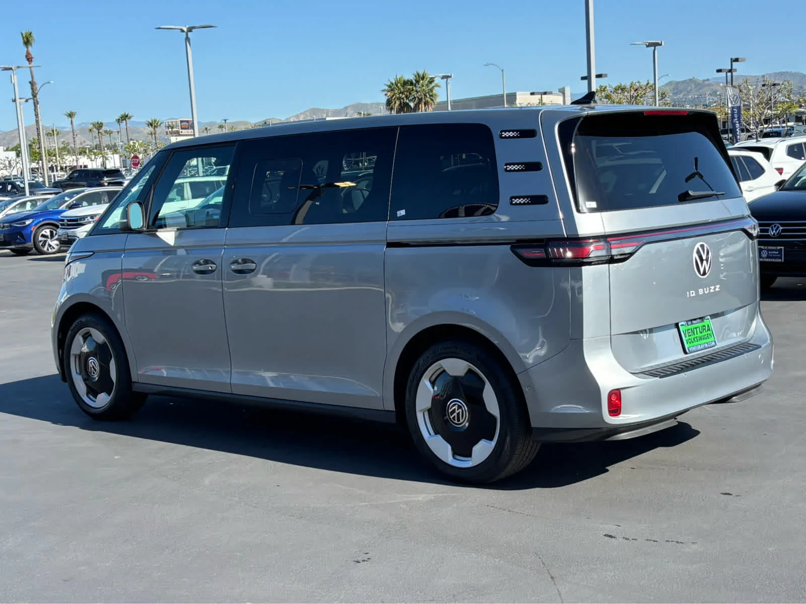 New 2025 Metro Silver Metallic Volkswagen Pro S image 20