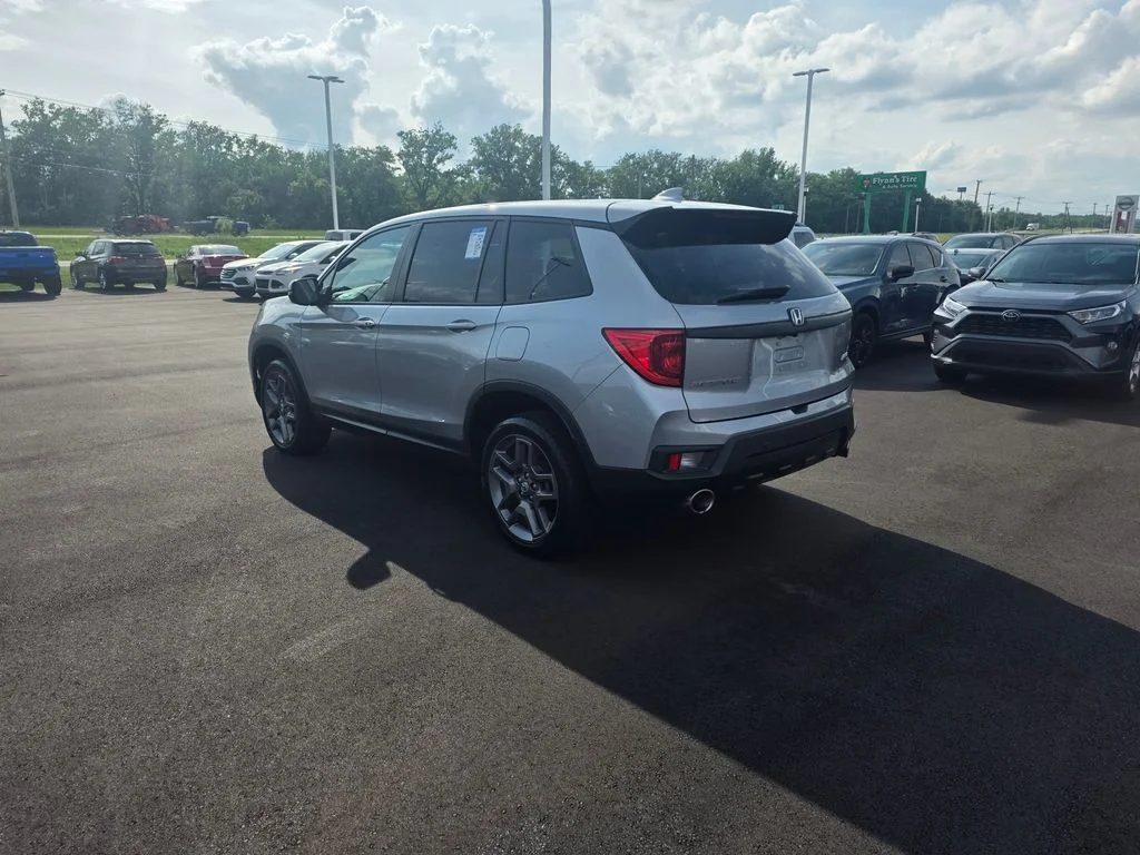 Certified Used 2023 Lunar Silver Metallic Honda EX-L image 5