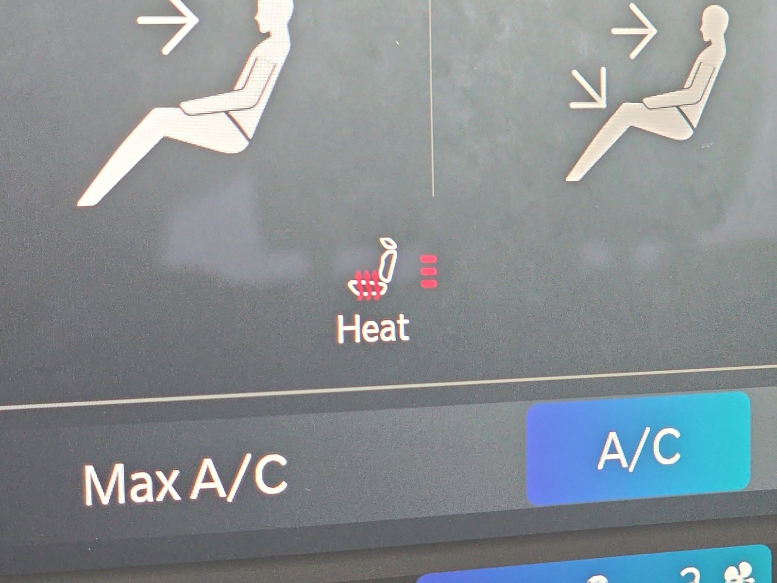 Used 2024 Hydro Blue Pearlcoat Jeep Rubicon image 25