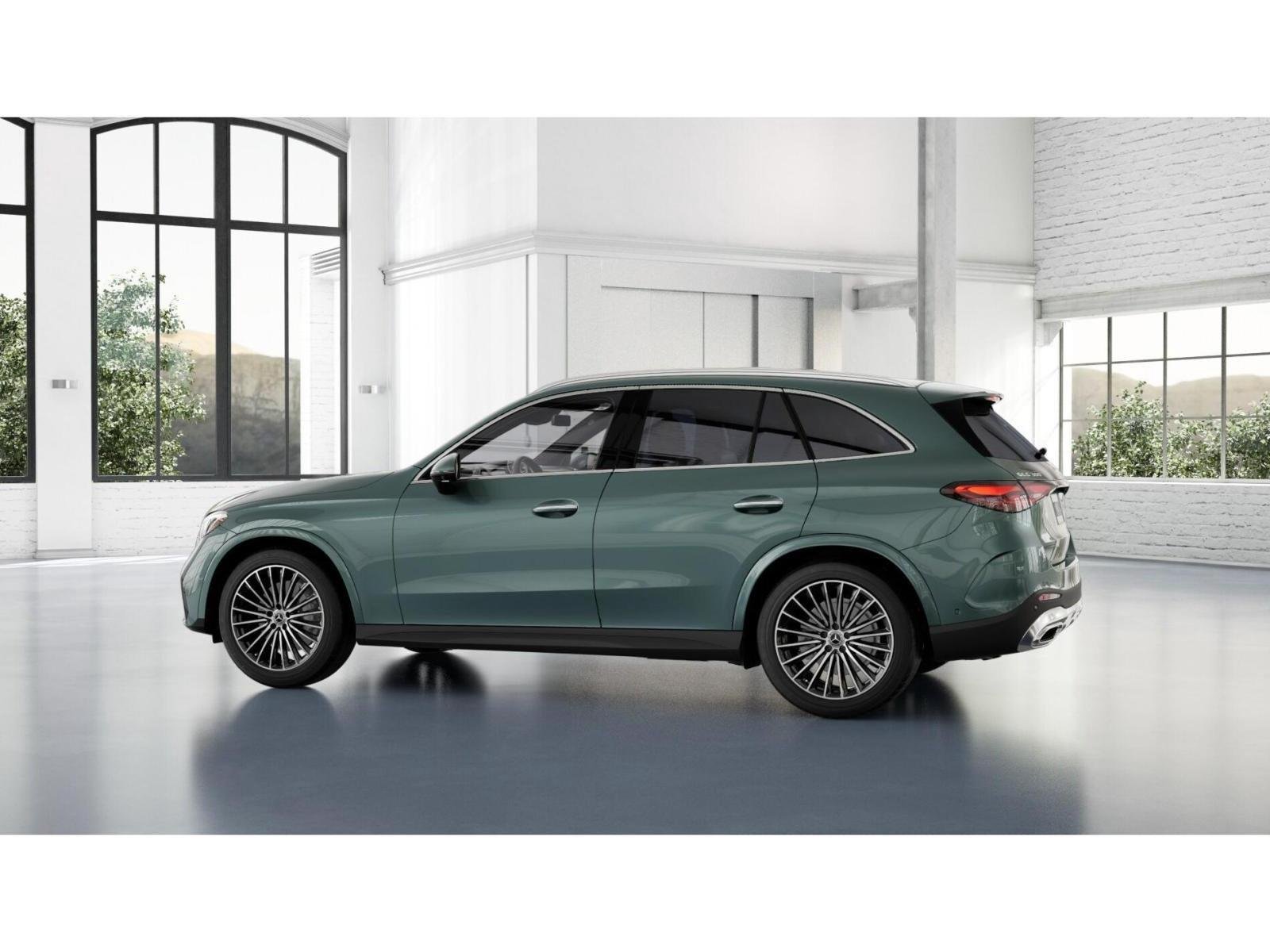 New 2027 Verde Silver Metallic Mercedes-Benz GLC300 image 32