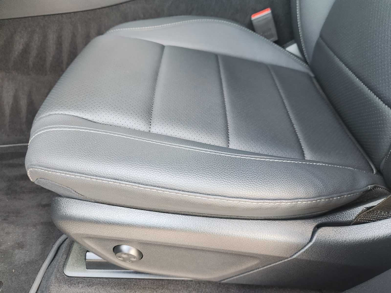 Certified Used 2026 Black Mercedes-Benz GLE 350 image 21