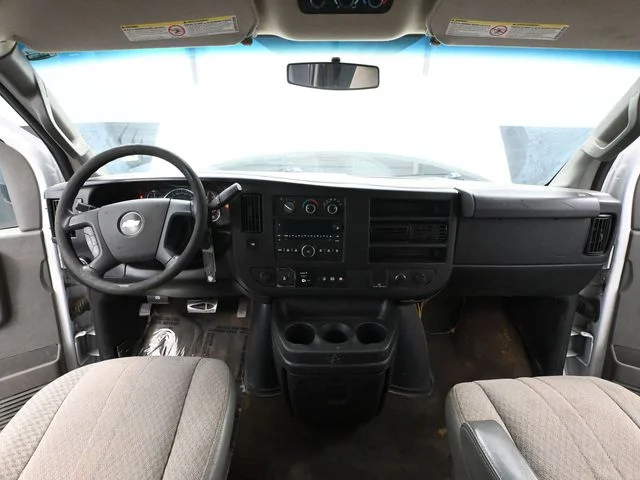 2017 Chevrolet Express Passenger LS - Photo 22