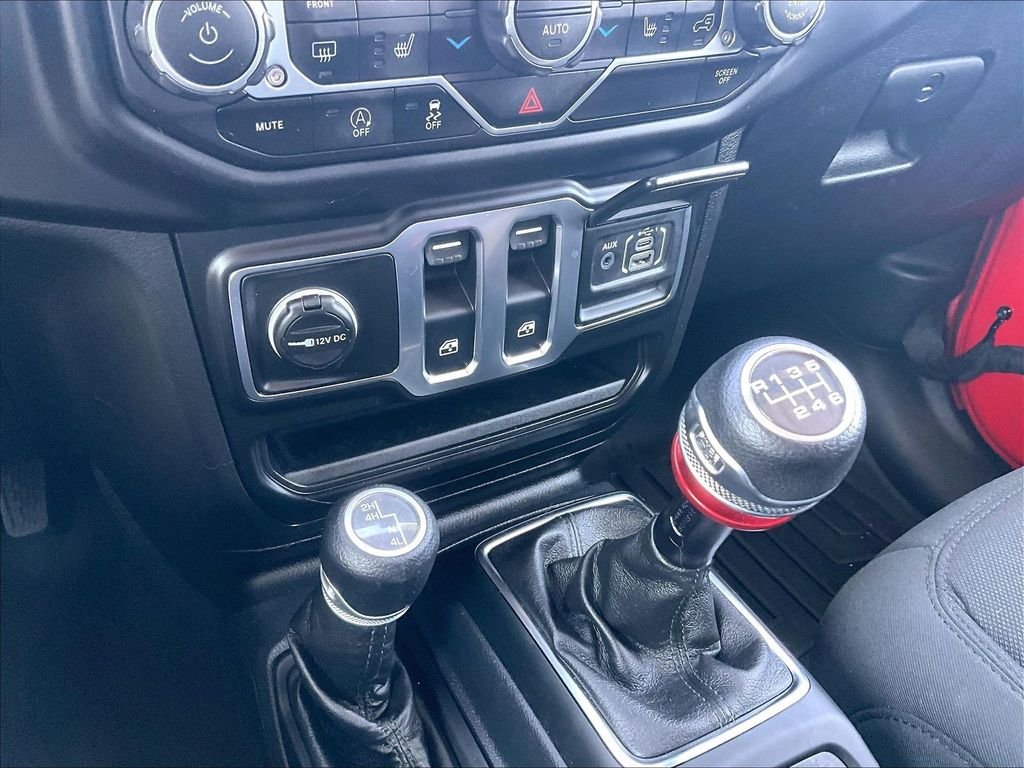 Used 2021 Red Jeep Sport S image 27