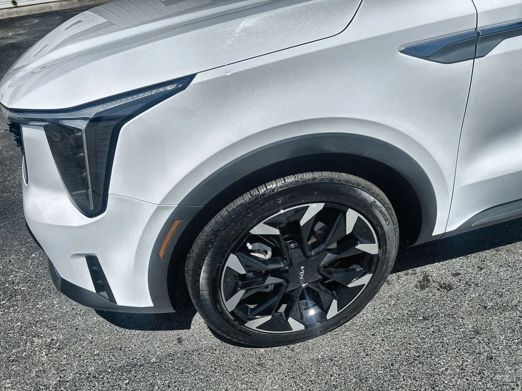 Used 2025 White Kia EX image 16