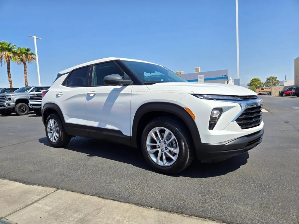 Used 2024 Summit White Chevrolet LS image 1