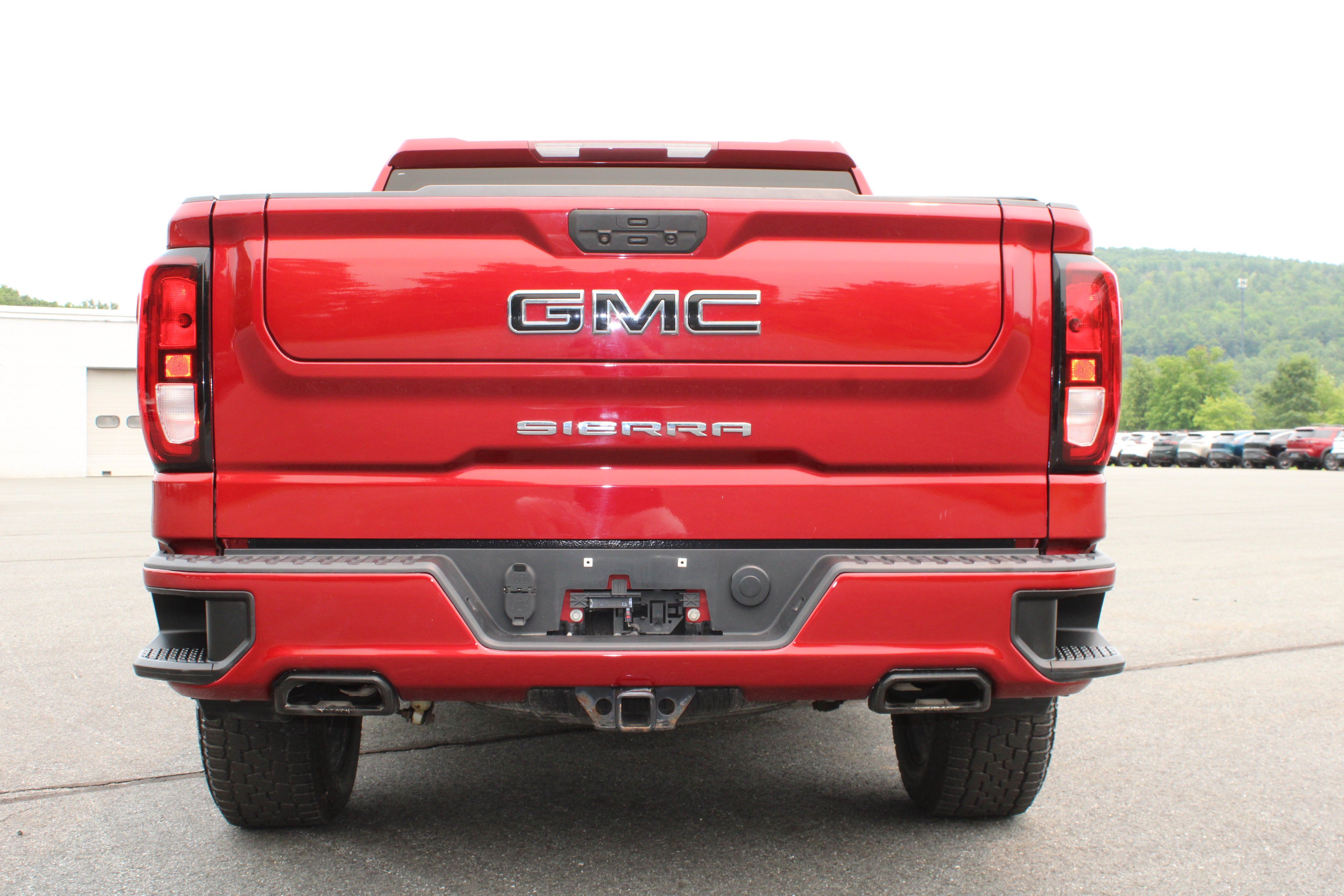 Used 2021 Maroon GMC Elevation image 7