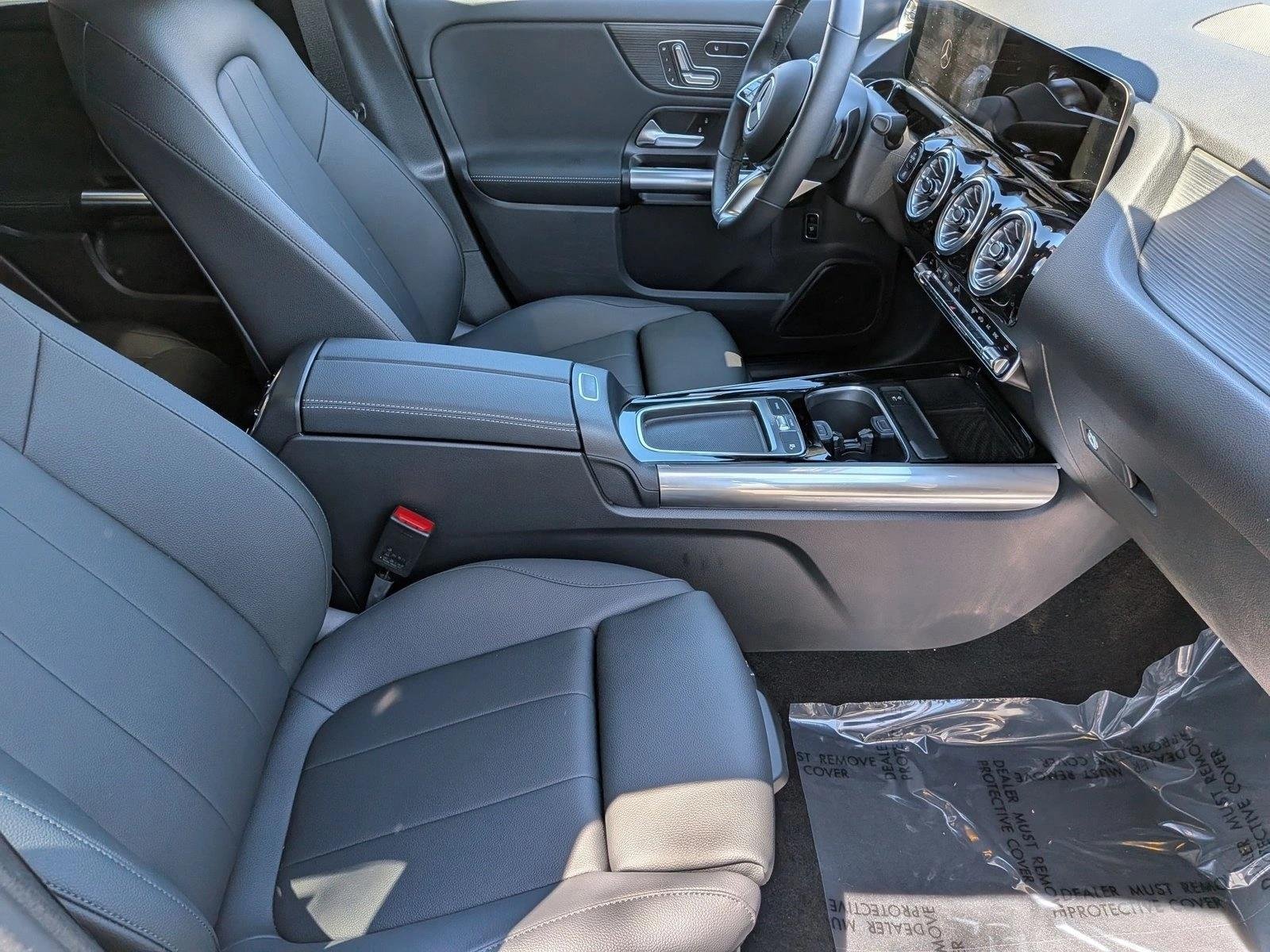 Used 2026 Mountain Grey Metallic Mercedes-Benz GLA 250 image 20