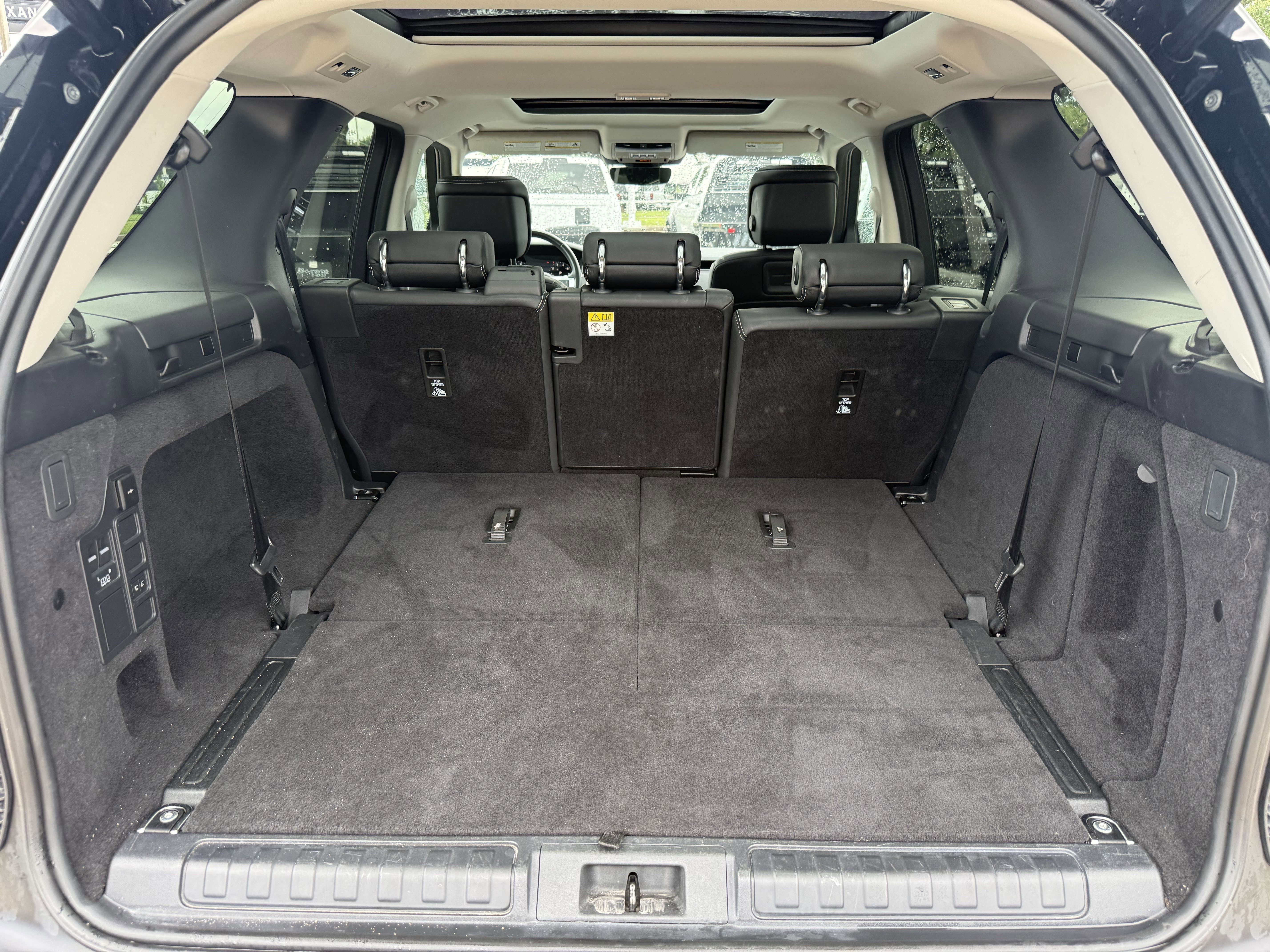 Used 2024 Black Land Rover S image 30
