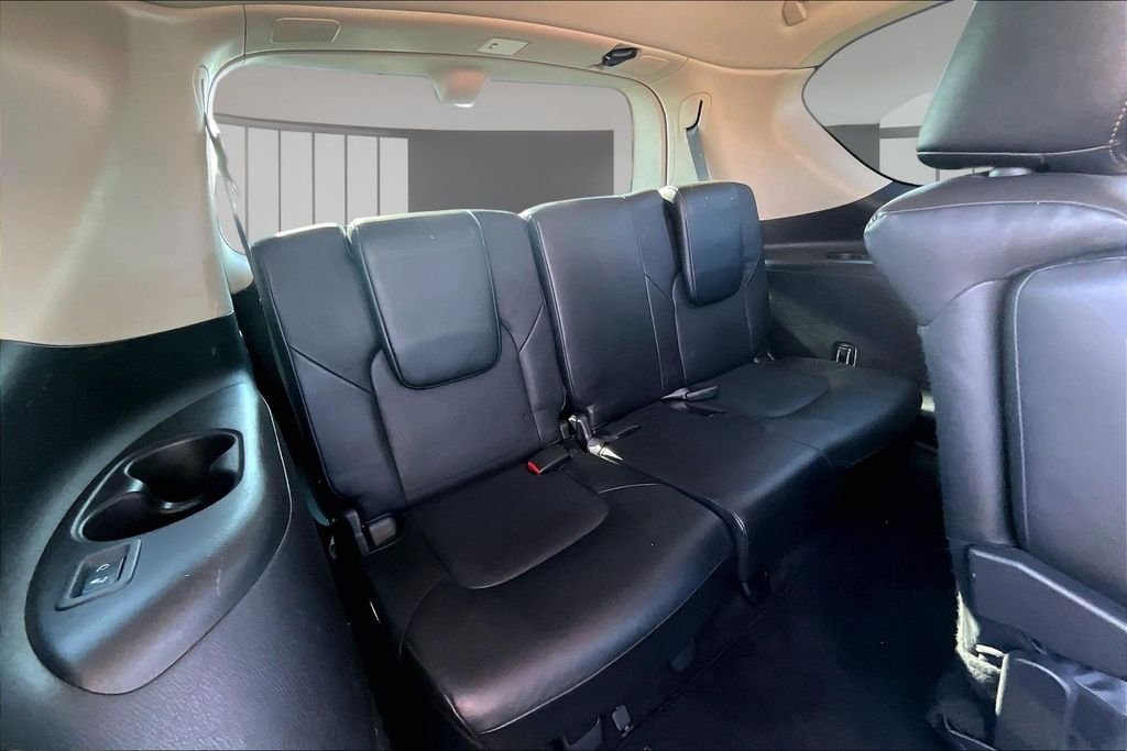 Used 2020 Gray Nissan Platinum image 30