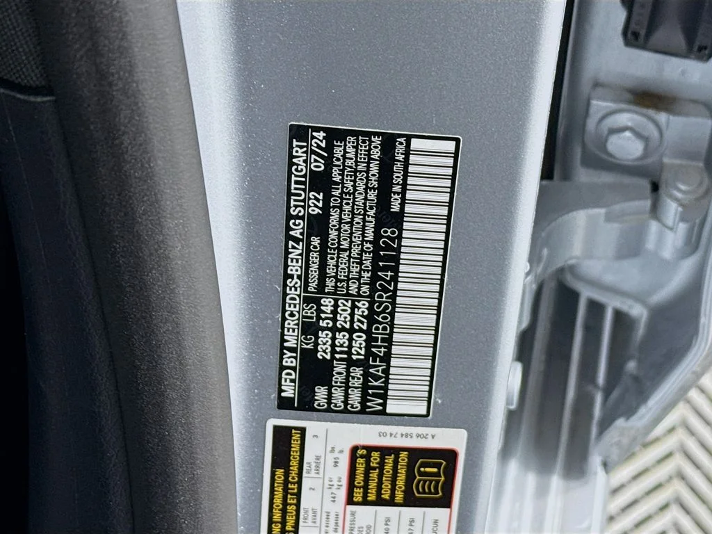 Used 2025  Mercedes-Benz C 300 image 31