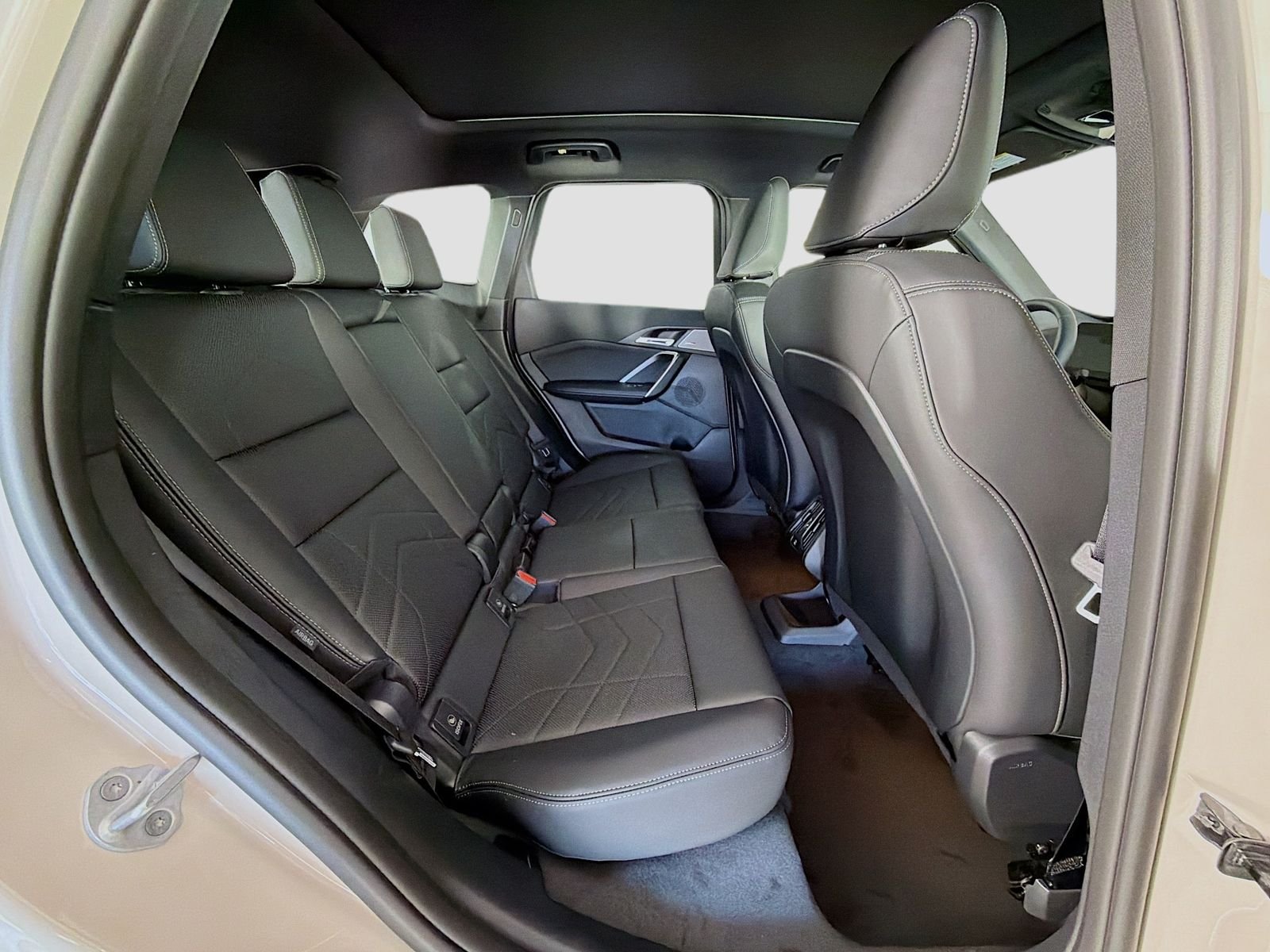 New 2026 Dune Grey Metallic BMW xDrive28i image 29