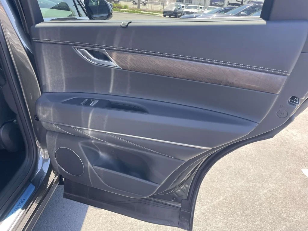 New 2026 Gray Genesis 2.5T Select image 24