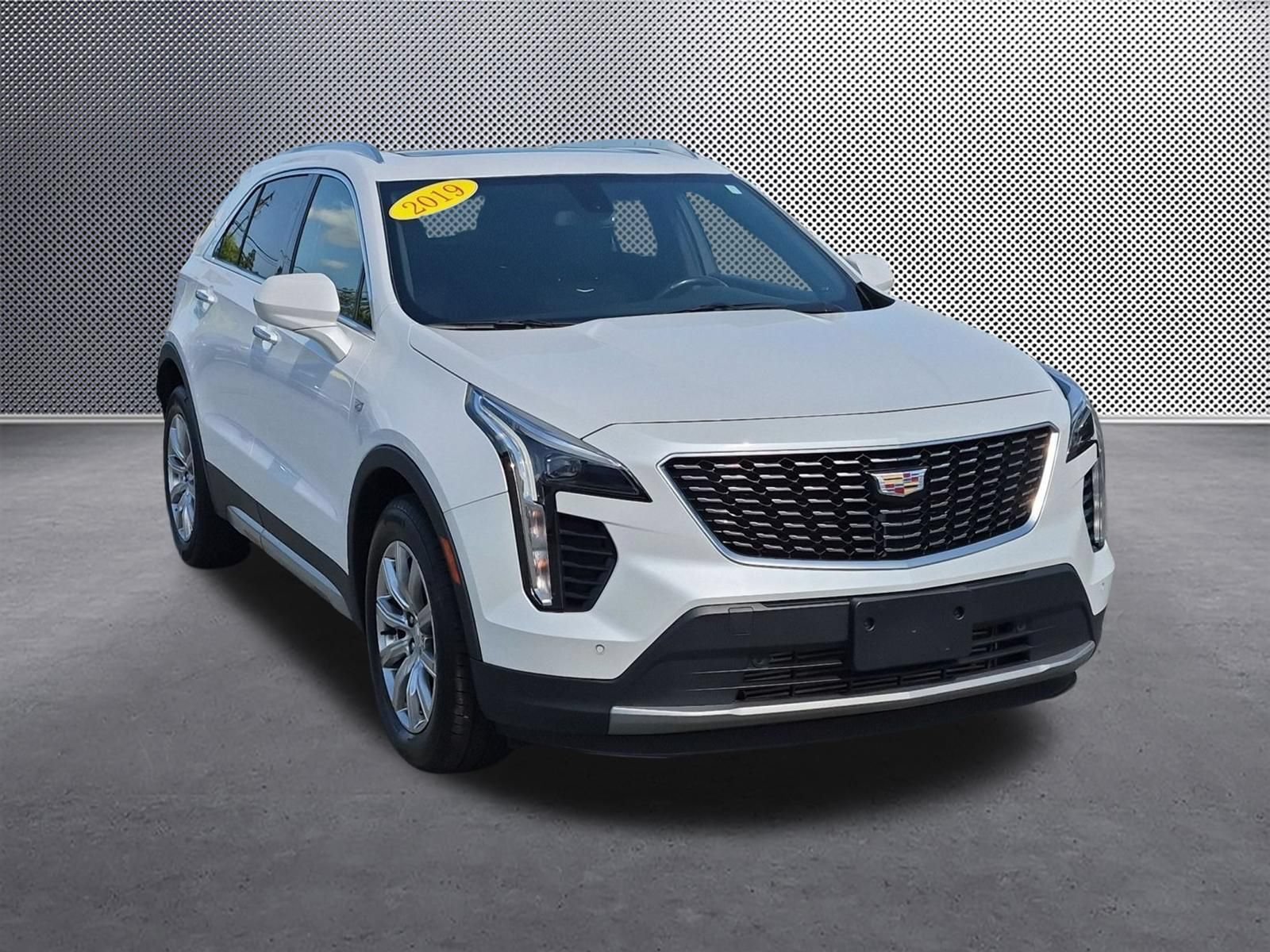 Used 2019 Crystal White Tricoat Cadillac AWD Premium Luxury image 7