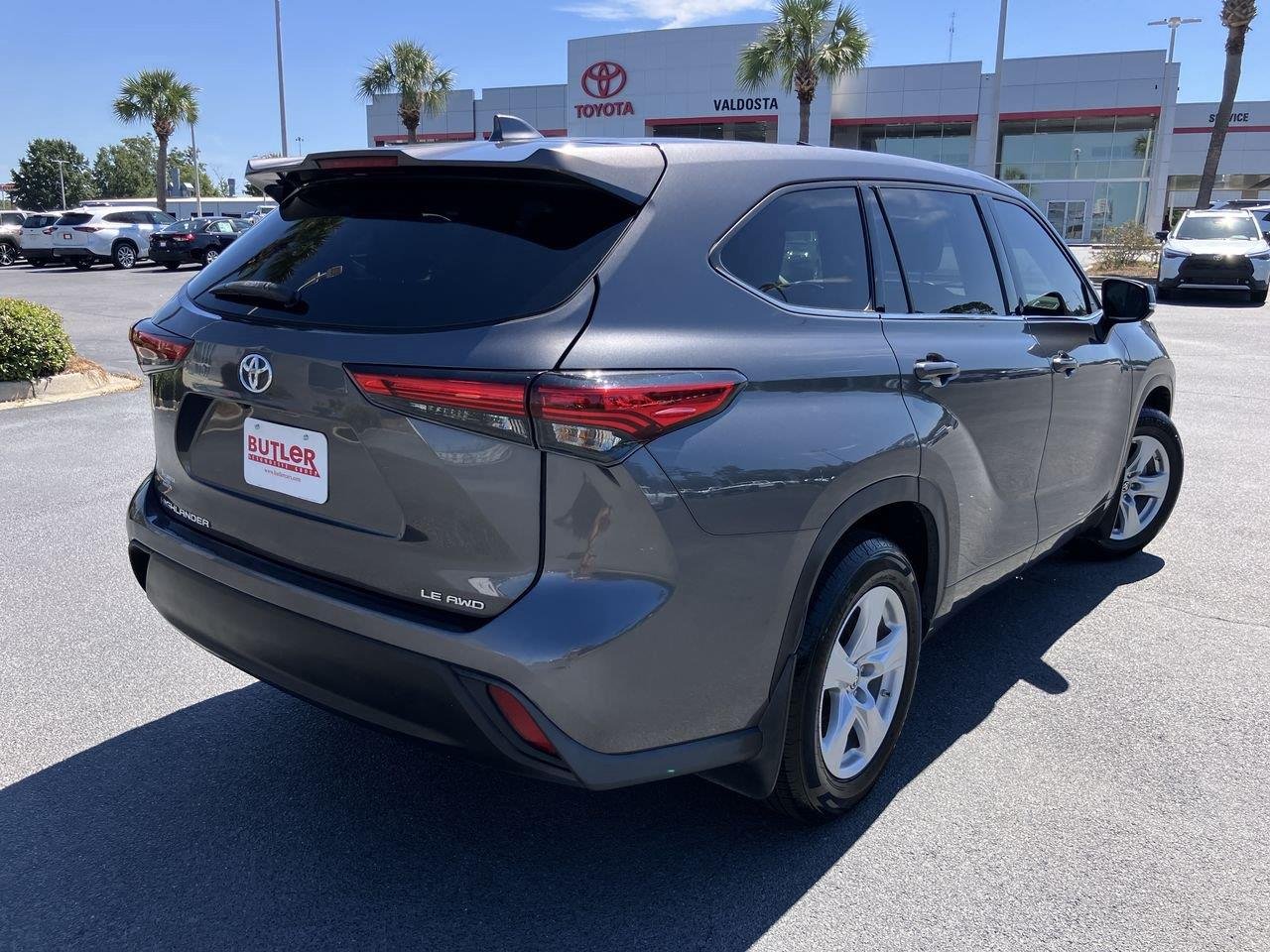 Used 2021 Gray (Magnetic Gray Metallic) Toyota LE AWD image 5