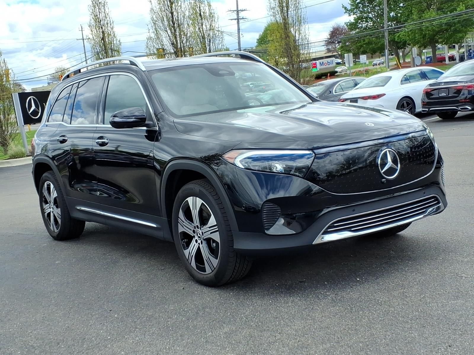 Certified Used 2025  Mercedes-Benz 350 image 8