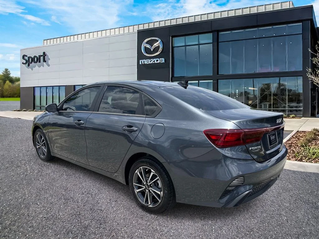 Used 2022 Gray Kia LXS image 5