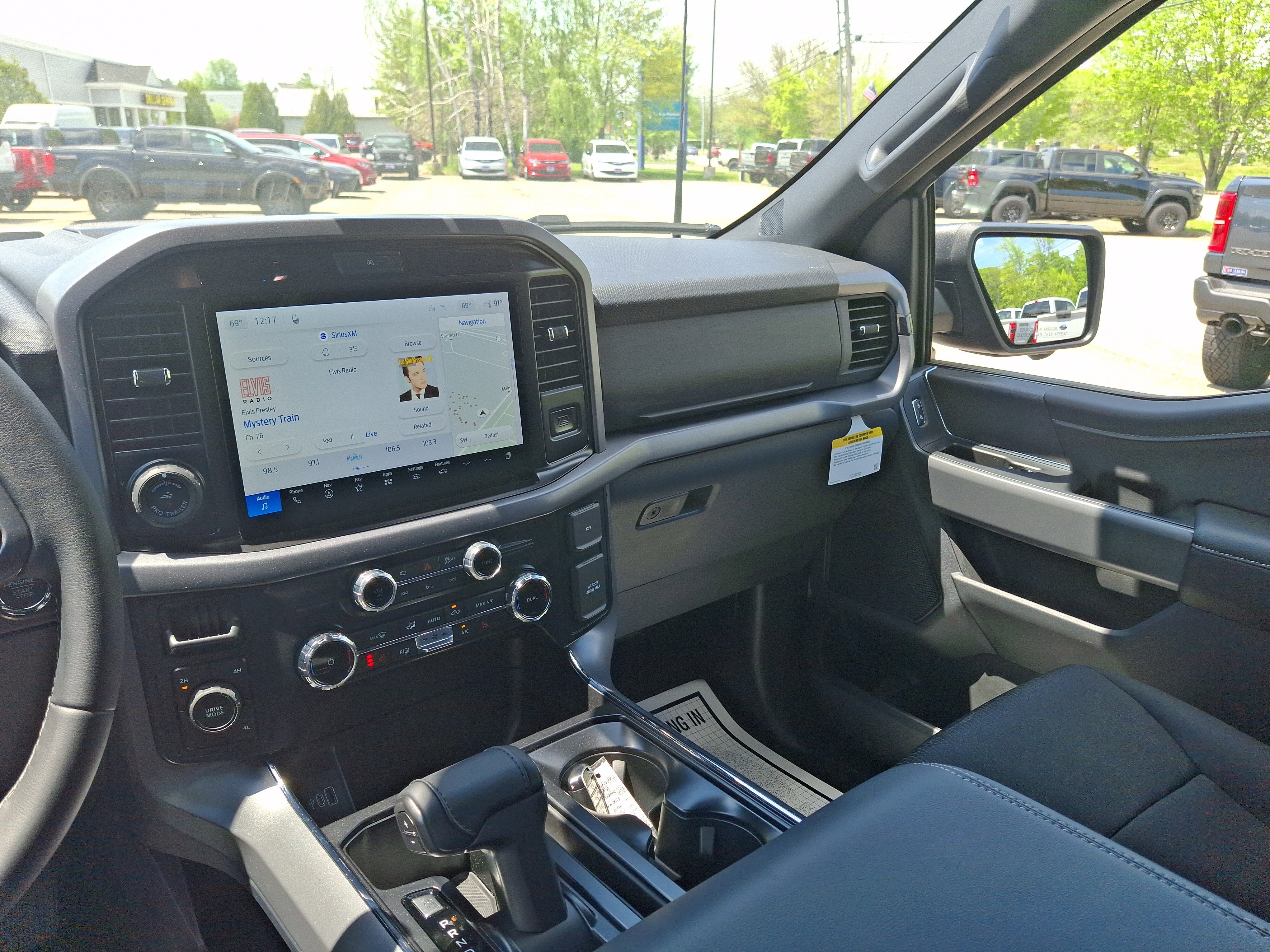 New 2026 Agate Black Metallic Ford XLT image 20