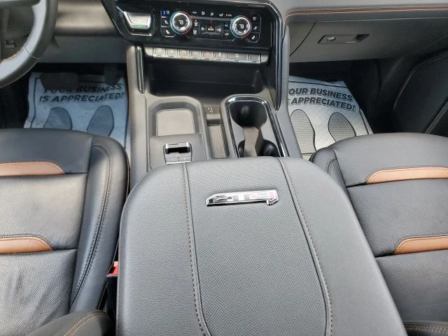 Used 2025 White GMC AT4 image 21