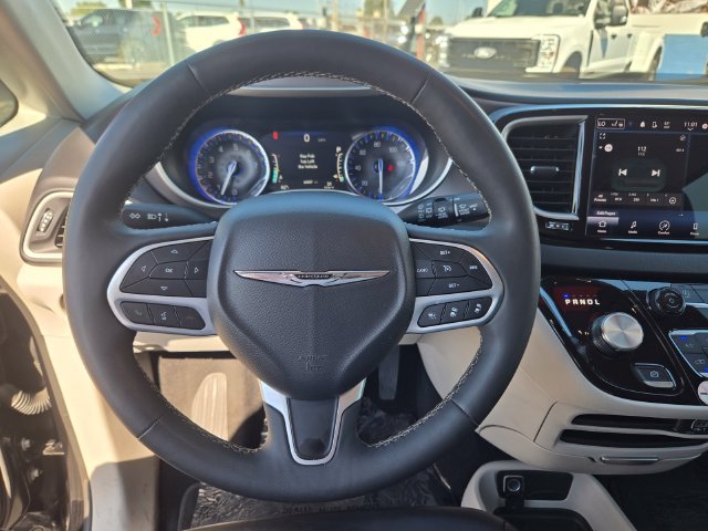 Used 2024 Black Chrysler Touring L image 20