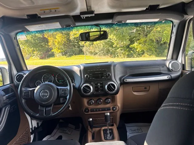 Used 2018 White Jeep Unlimited Sahara image 12