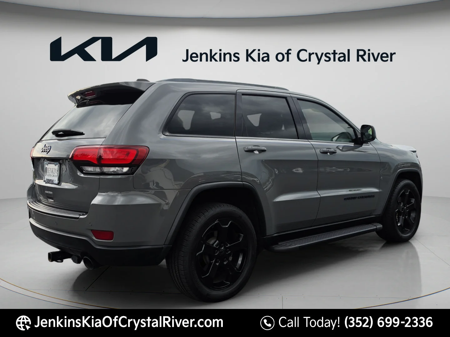 Used 2019 Sting-Gray Clearcoat Jeep Upland image 4