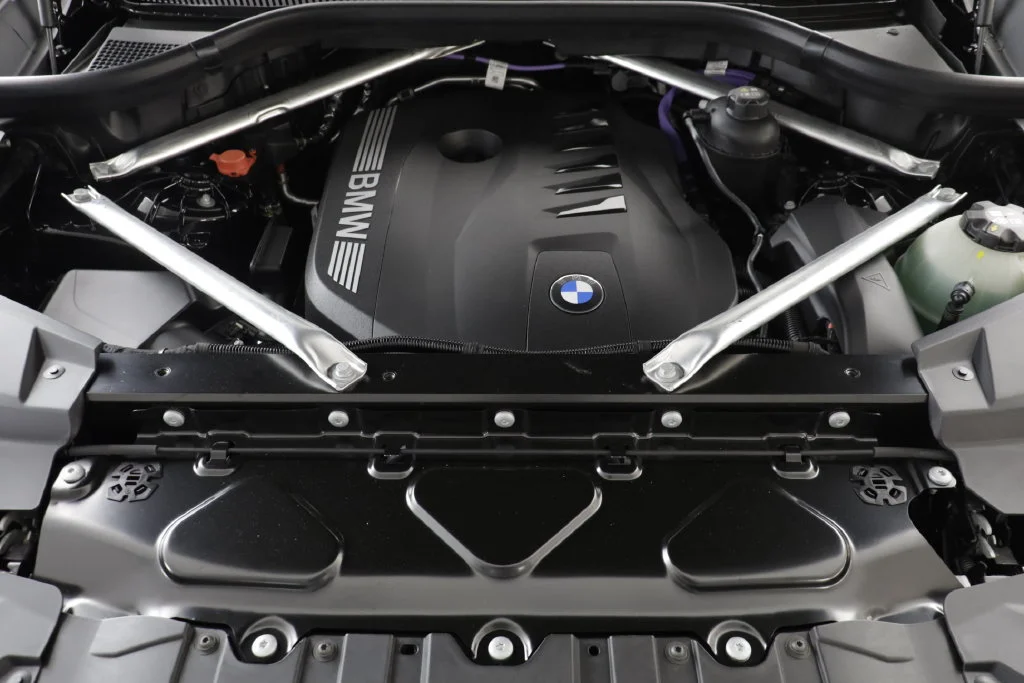 New 2026 BLACK SAPPHIRE BMW xDrive40i image 23