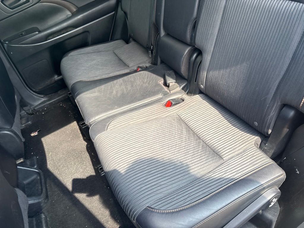 Used 2016 Gray Toyota LE V6 image 35
