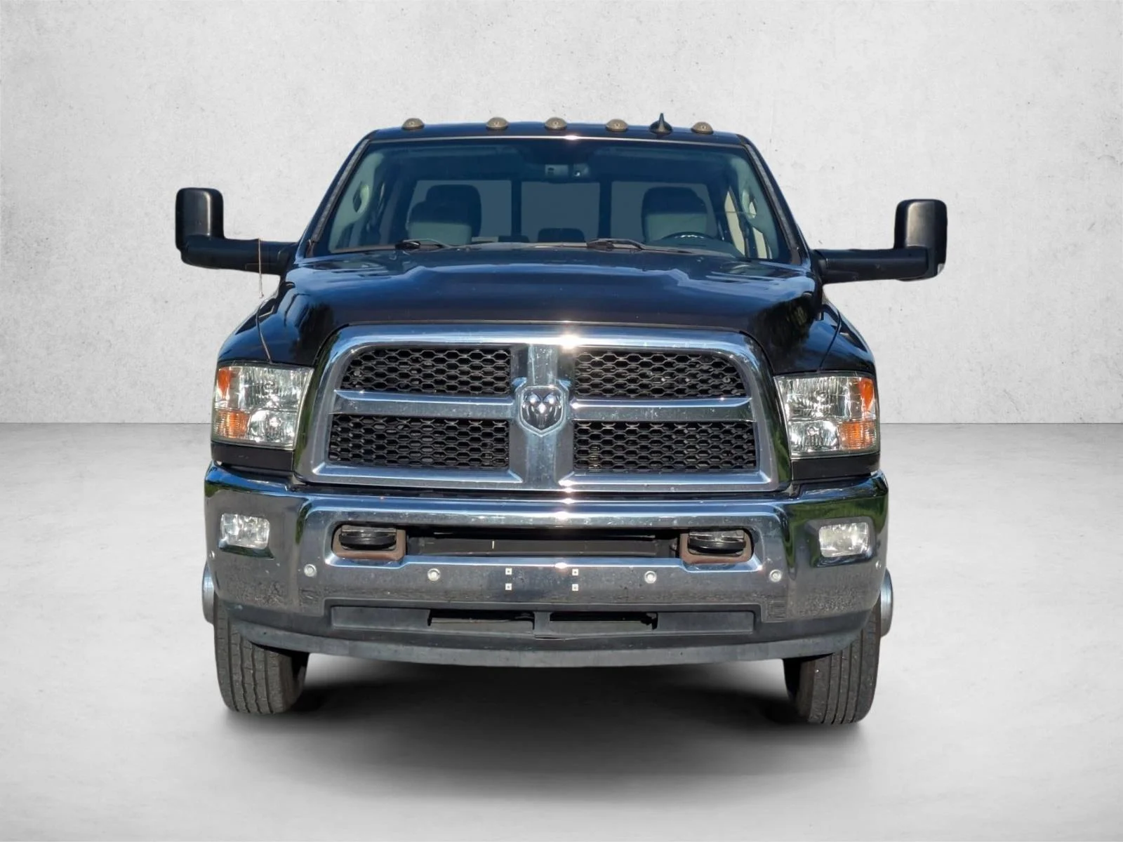 Used 2018 Granite Crystal Metallic Clearcoat Ram SLT image 2