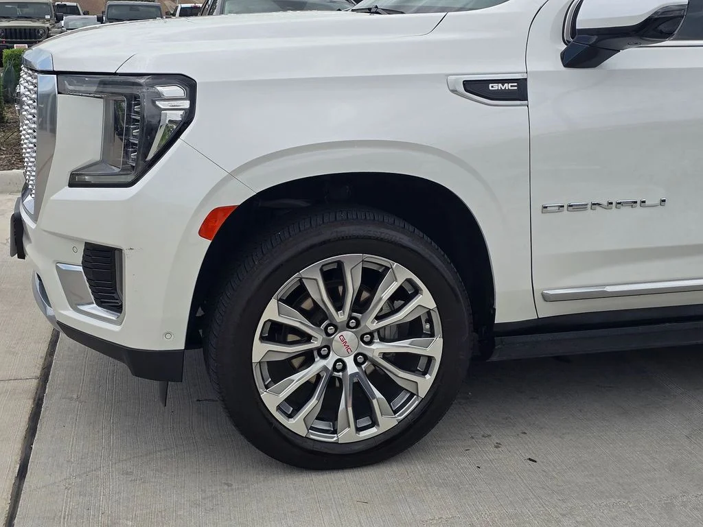 Used 2024 White GMC Denali image 8