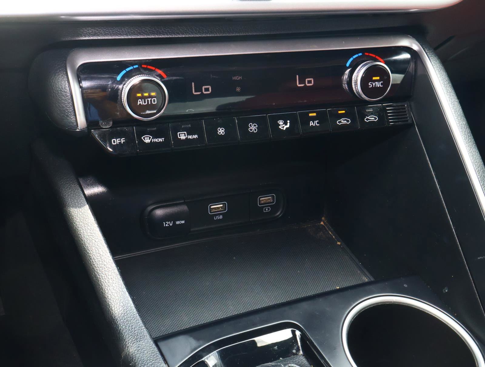 Used 2024 Wolf Gray Kia GT-Line image 22