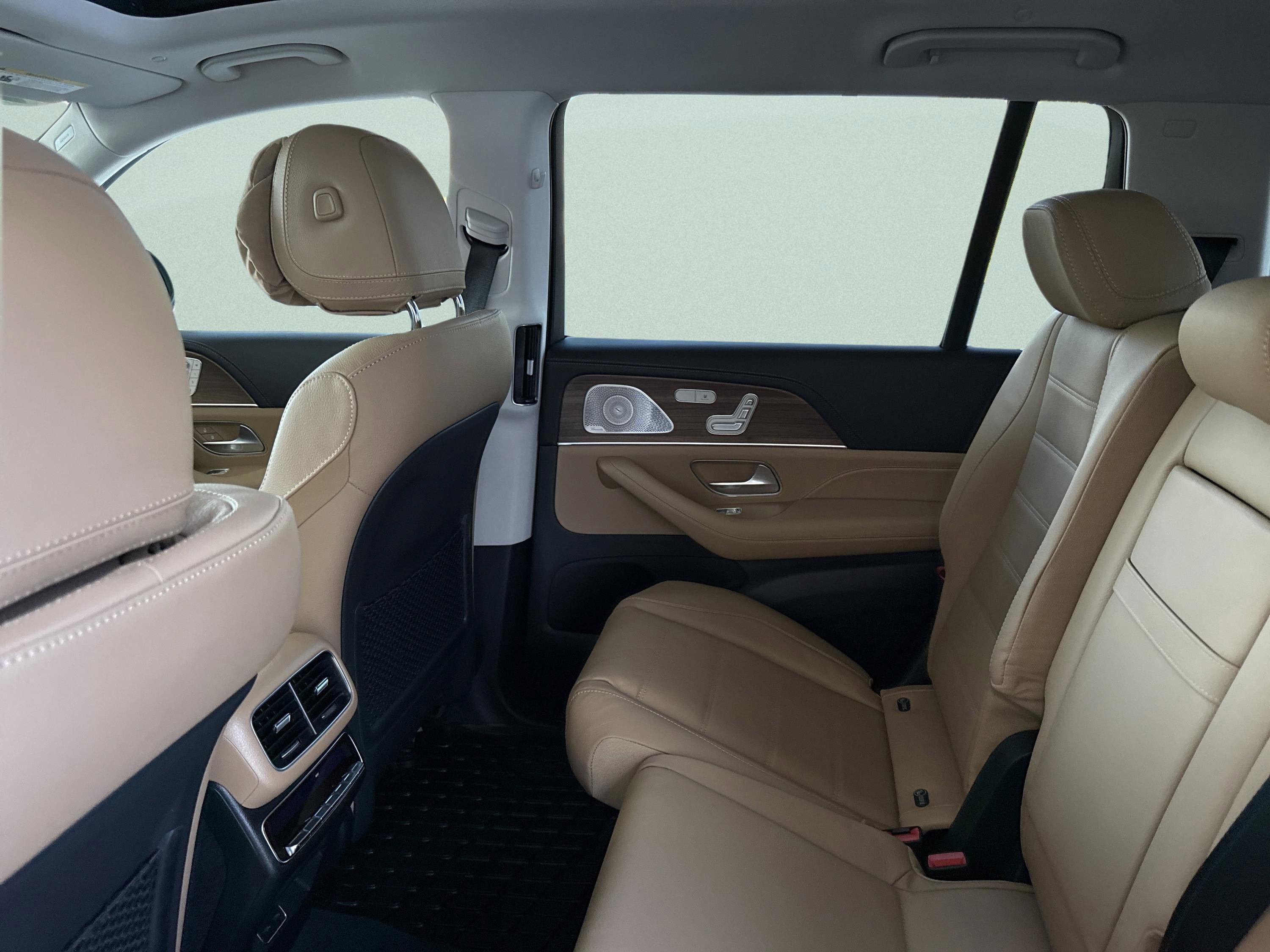 Certified Used 2026 Polar White Mercedes-Benz GLS 450 image 30