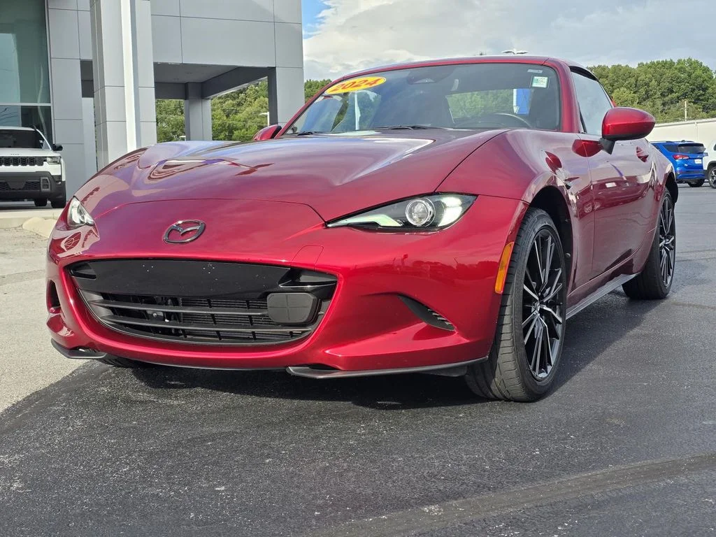 Used 2024 Soul Red Crystal Metallic Mazda Grand Touring image 3
