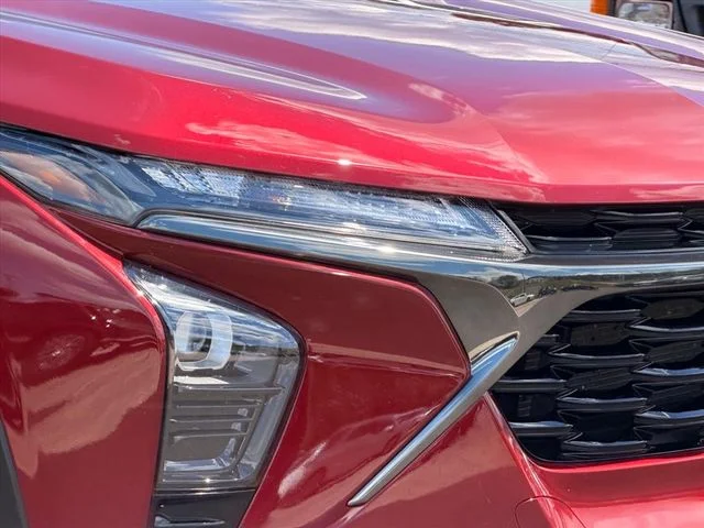 Used 2025 Red Chevrolet 1RS image 27