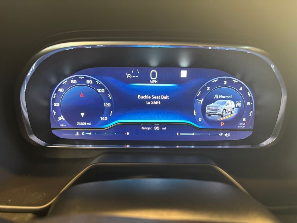 Used 2022 Black Chevrolet Z71 image 18