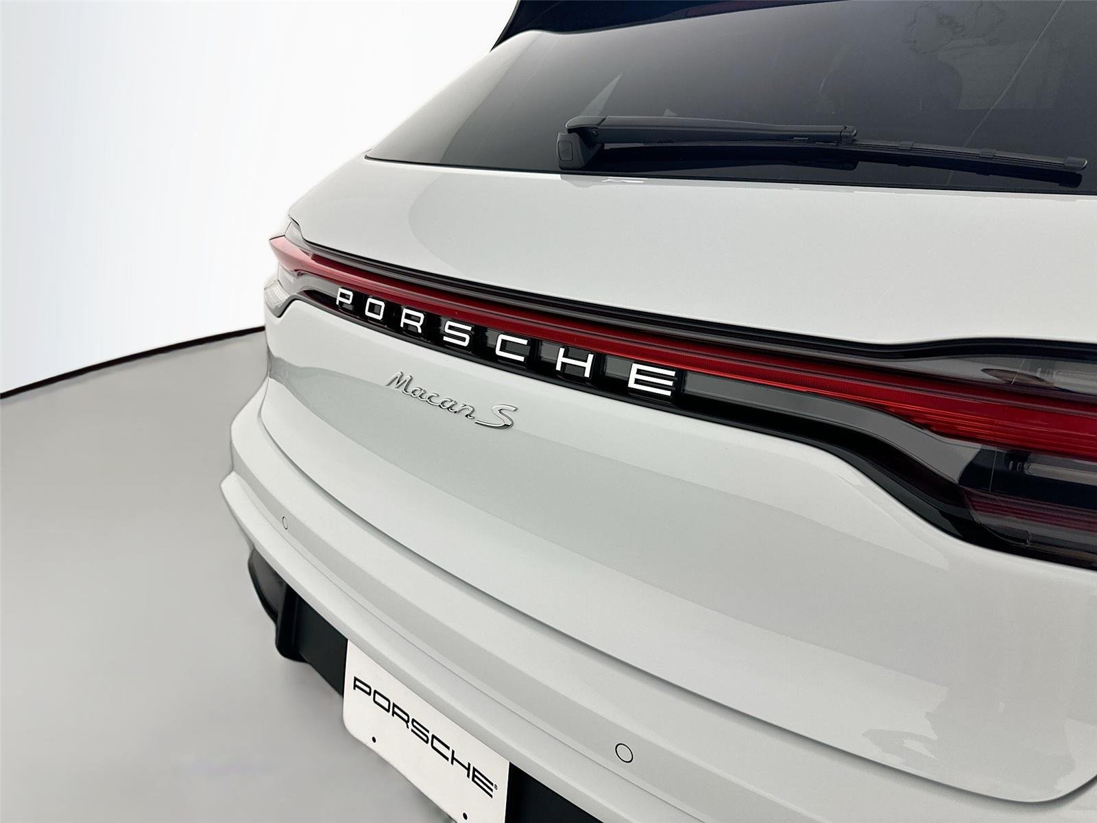 Certified Used 2026 Carrara White Metallic Porsche  image 17