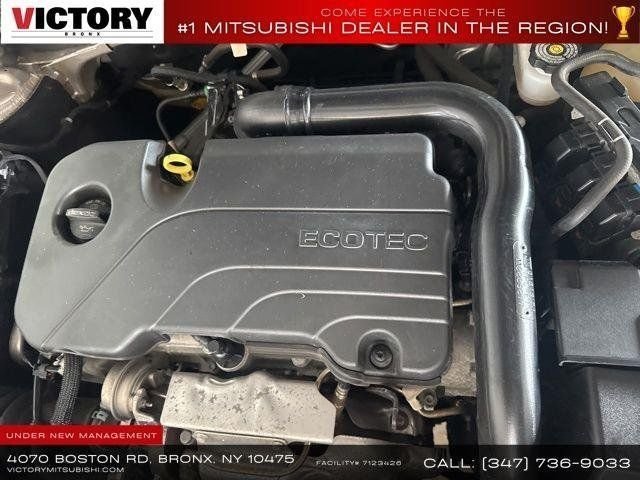 Used 2022 Gray Chevrolet LT image 31