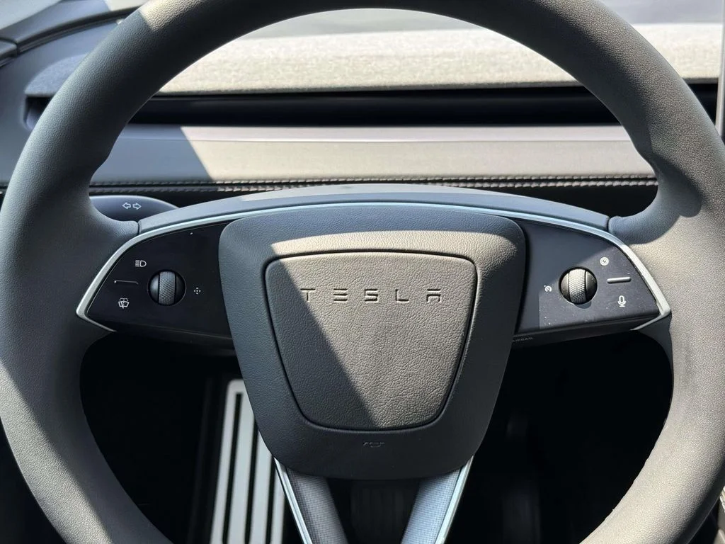 2026 Tesla Model Y Premium - Photo 17